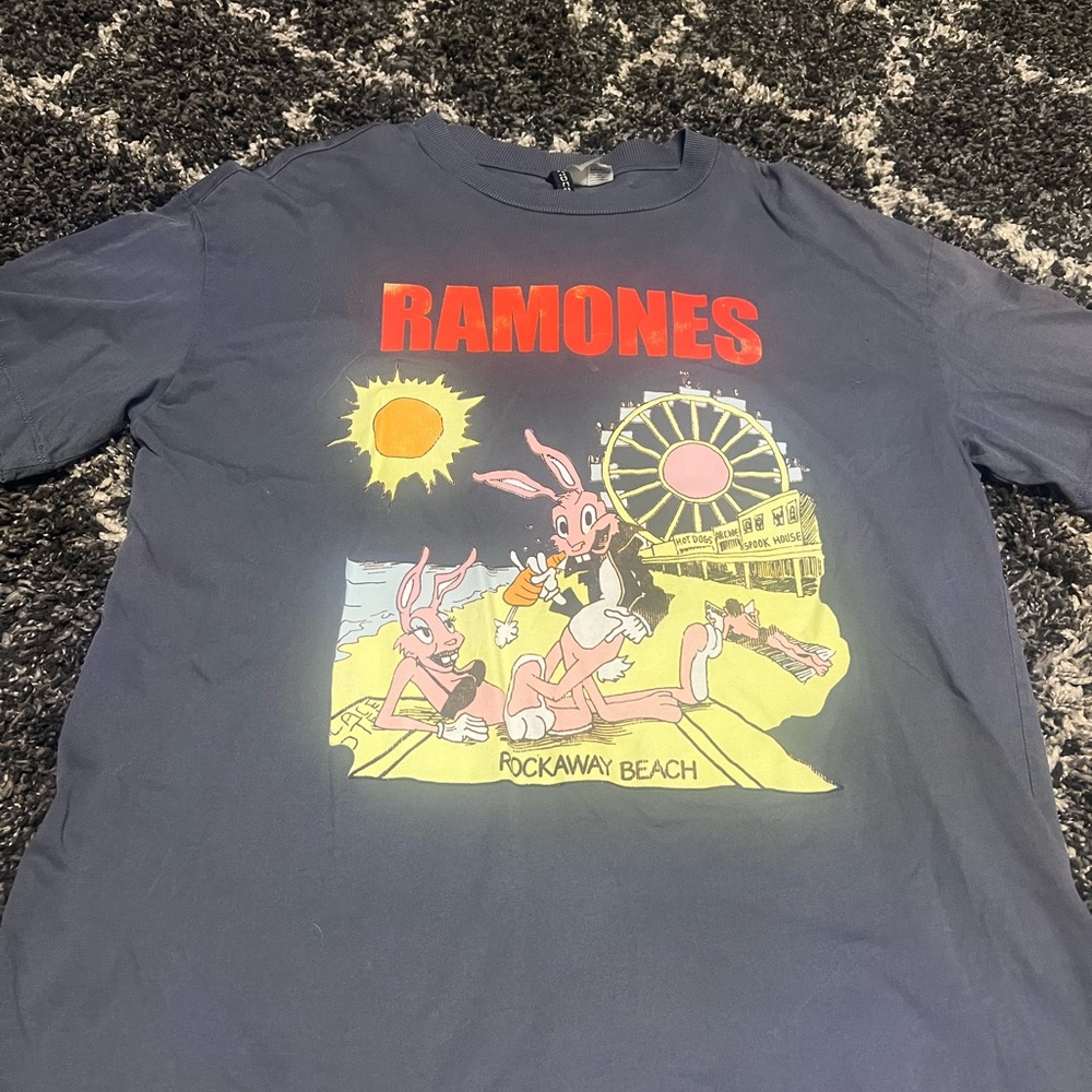 🎸 Ramones Oversized Graphic T-Shirt 🎸
